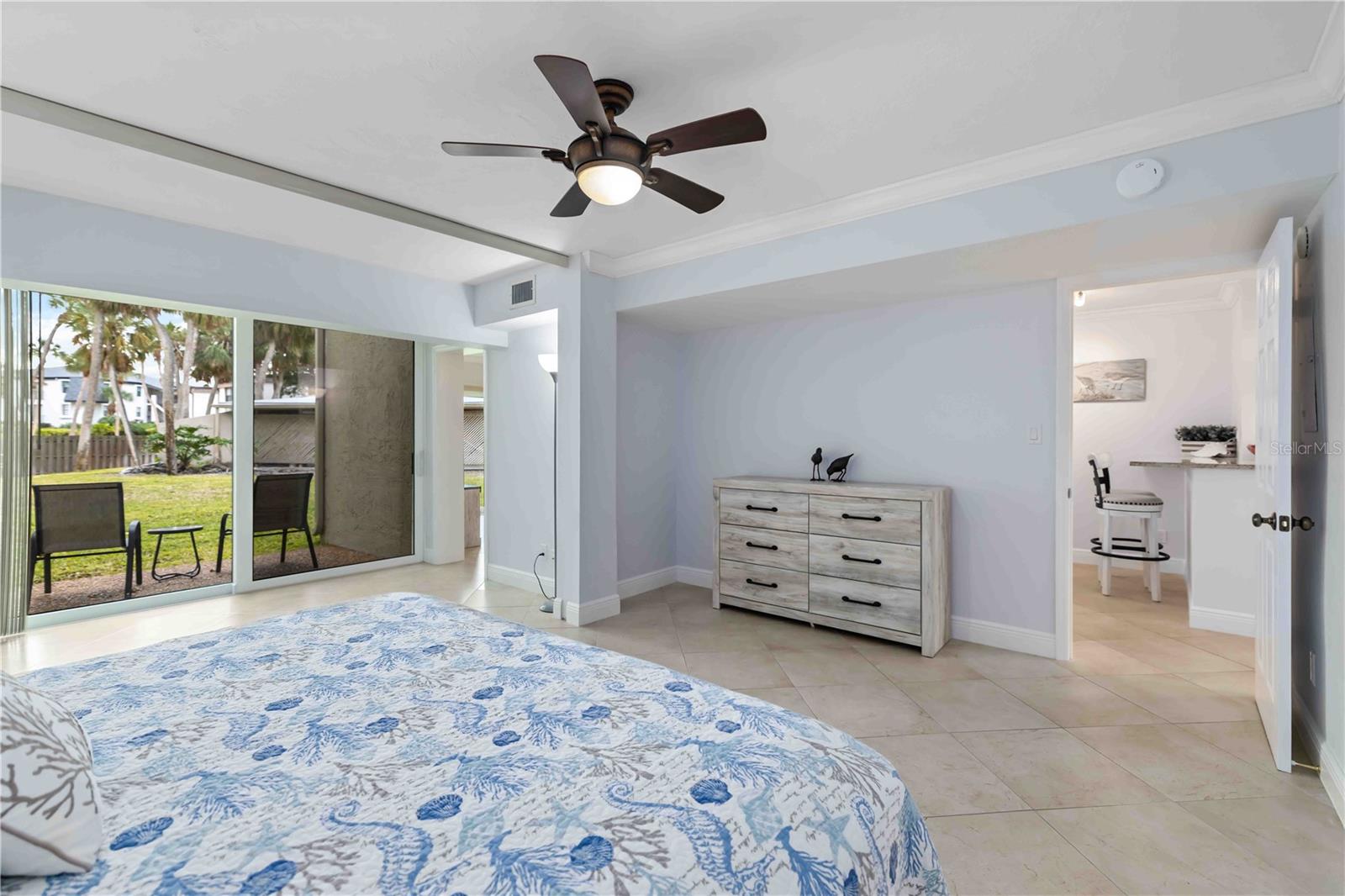 THE BANYAN BAY CLUB - Residential