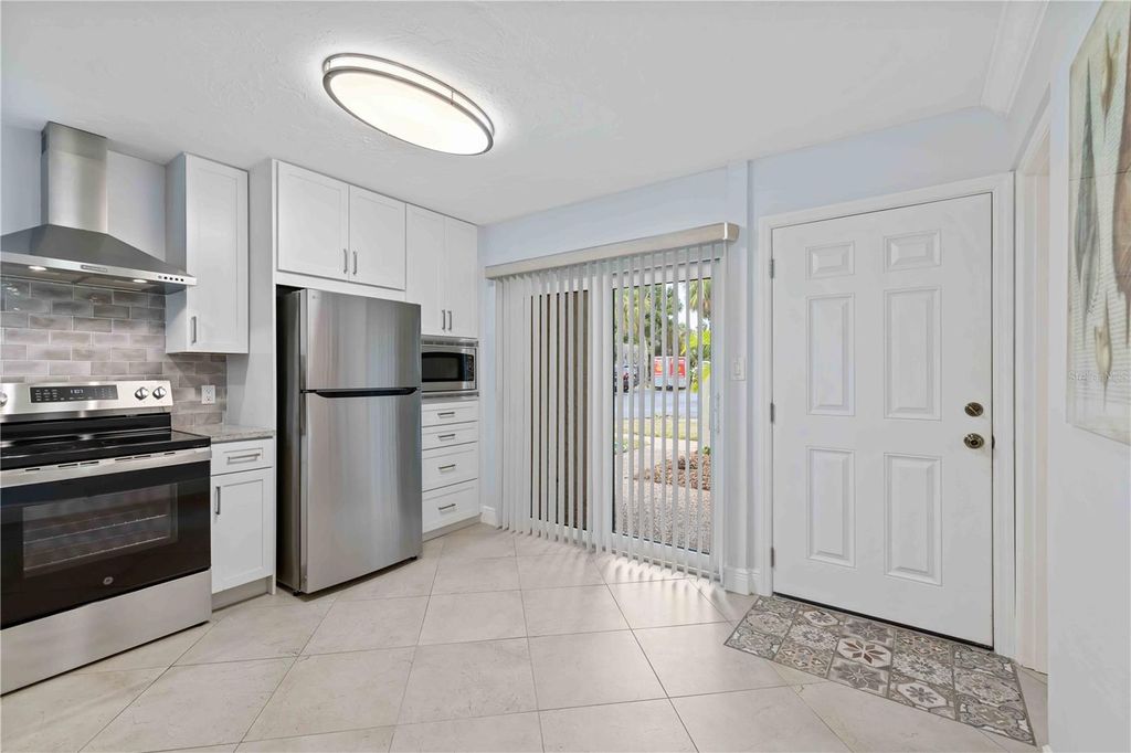 Photo of 5260 Gulf Of Mexico Drive #401, Longboat Key, FL 34228 (MLS # A4675930)