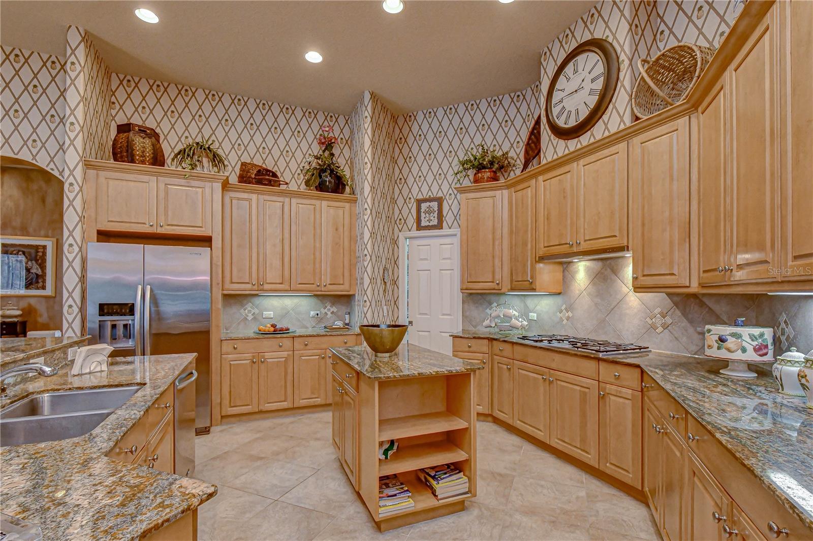 PASCO SUNSET LAKES - Residential