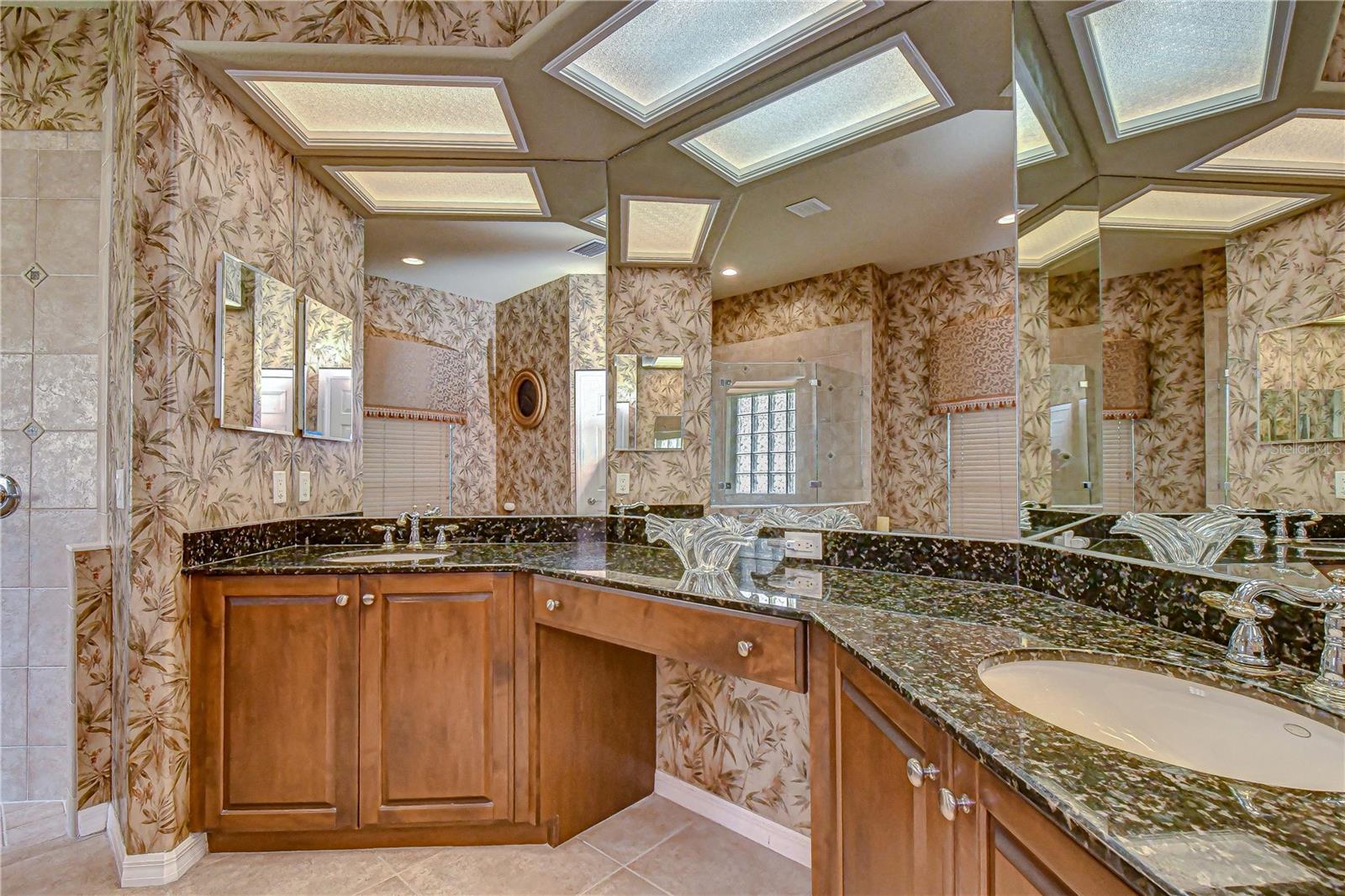 PASCO SUNSET LAKES - Residential