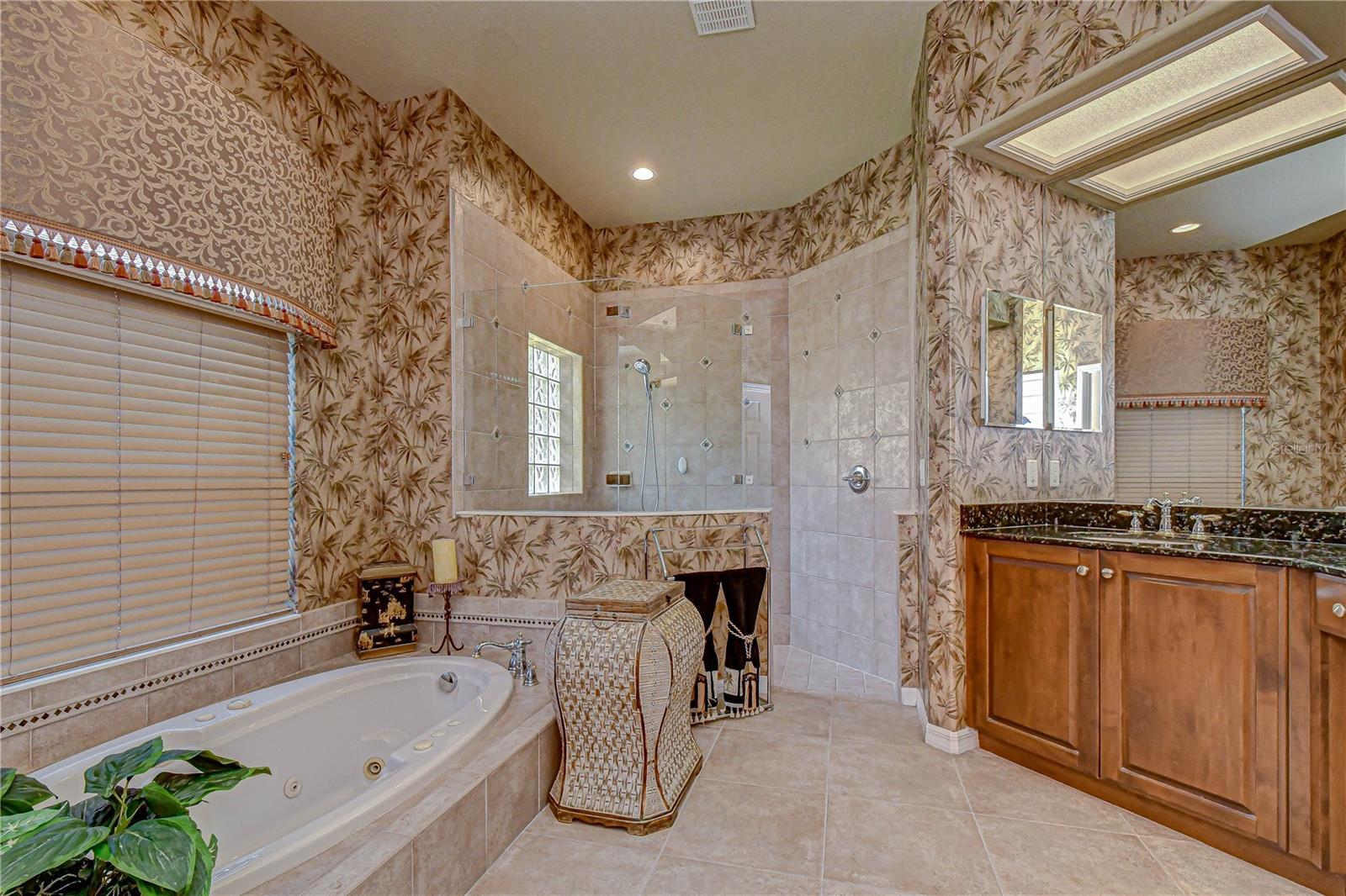 PASCO SUNSET LAKES - Residential