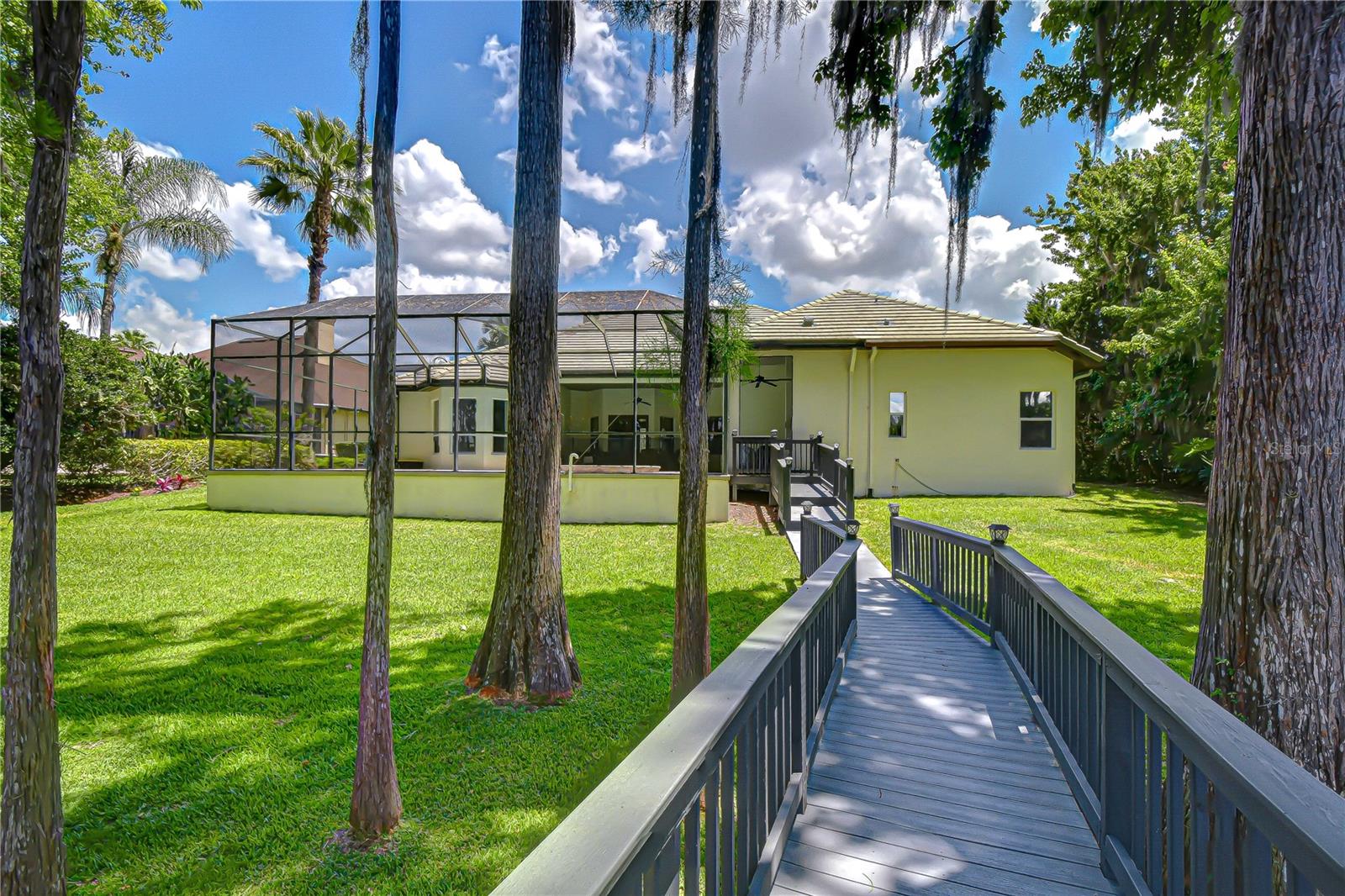 PASCO SUNSET LAKES - Residential