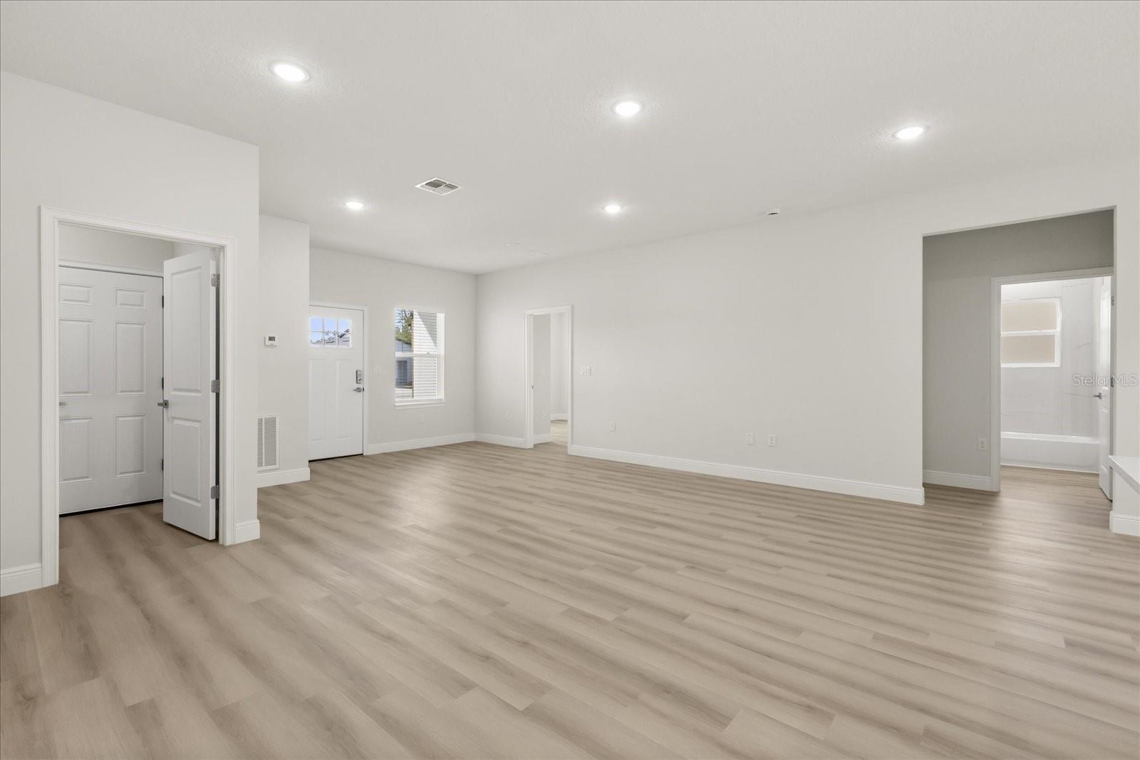 MARION OAKS UNIT 2 - Residential Lease