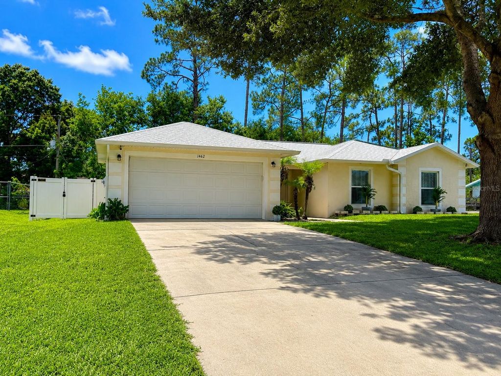 Photo of 1462 Admiral Nimitz Ave, Daytona Beach, FL 32124 (MLS # O6418577)