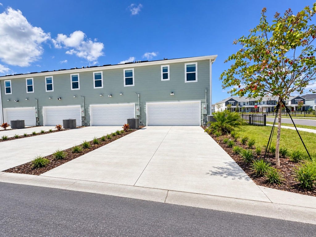 Photo of 2141 Southbury Drive, Kissimmee, FL 34744 (MLS # O6453578)