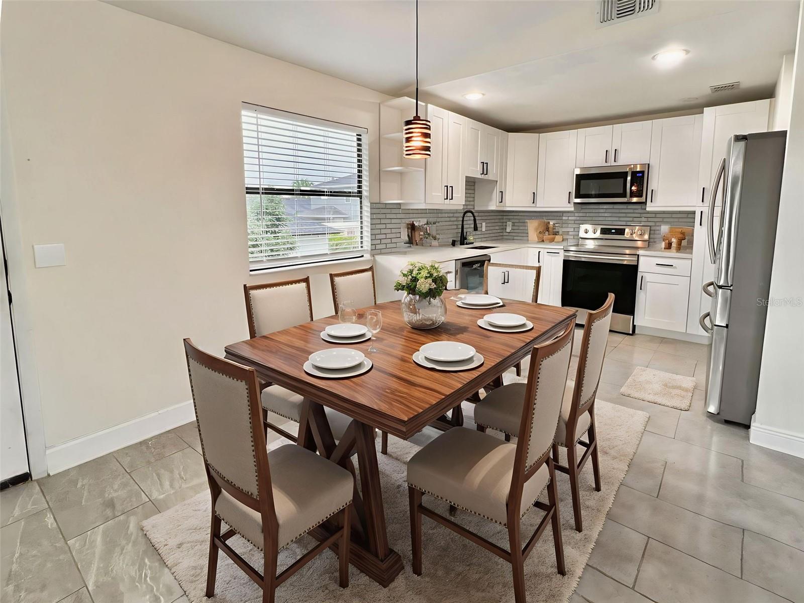 3022 W FRIERSON AVENUE