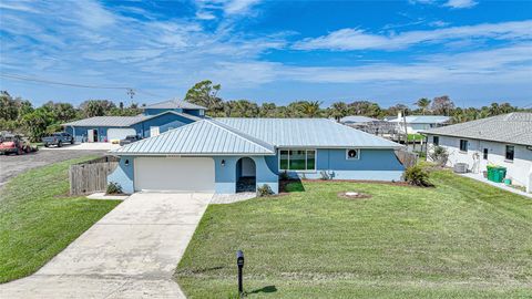 A home in PORT CHARLOTTE