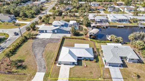 A home in PORT CHARLOTTE