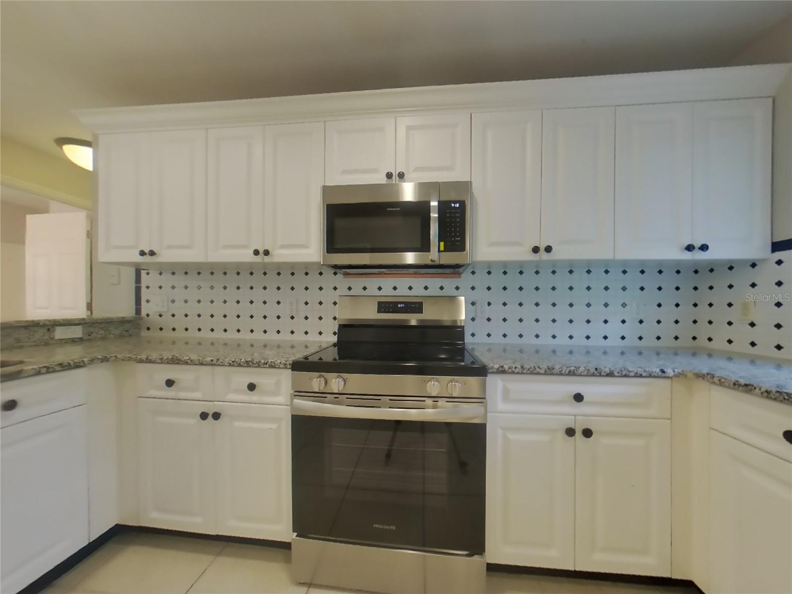 PORT CHARLOTTE SUB 08 - Residential Lease