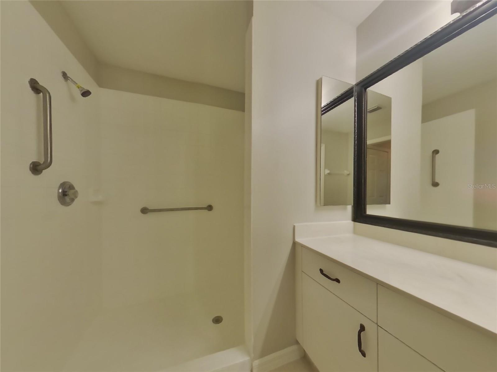 PORT CHARLOTTE SUB 08 - Residential Lease