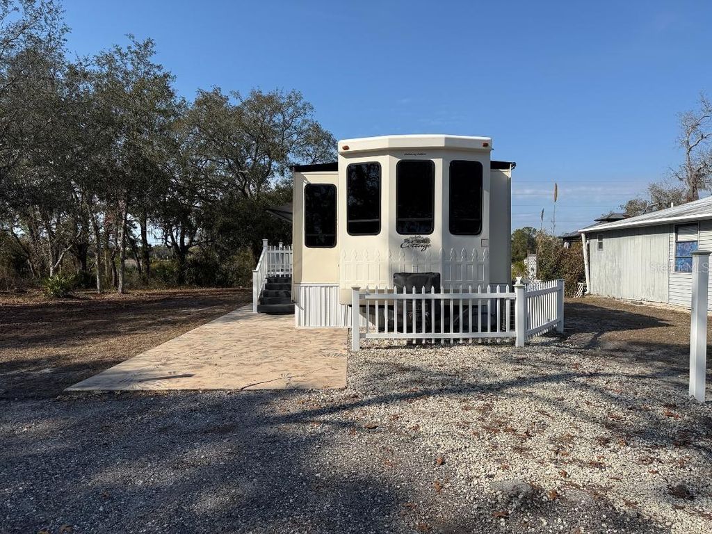 Photo of 9265 Grizzly Bear Lane, Weeki Wachee, FL 34613 (MLS # W7883015)