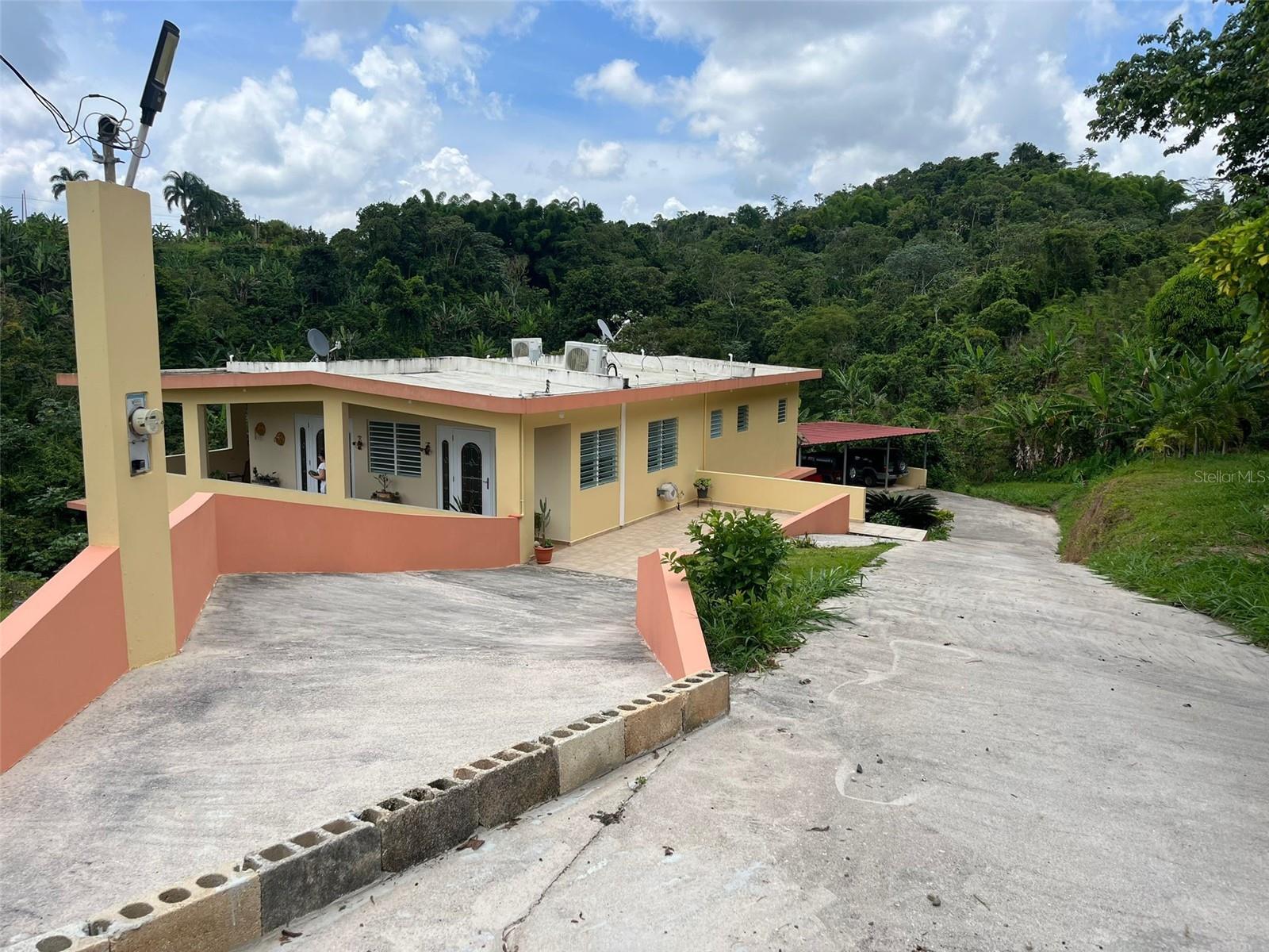 PR 529 KM 1.2 LOMA BONITA, BO. YAHUECAS