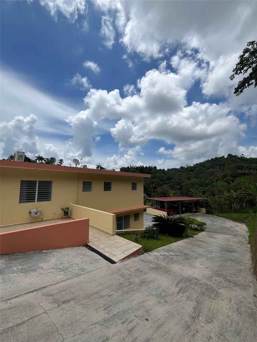 PR 529 KM 1.2 LOMA BONITA, BO. YAHUECAS