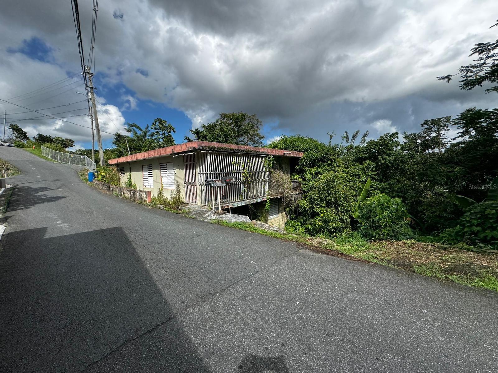 PR. 813 Km 2.1 BO. NUEVO