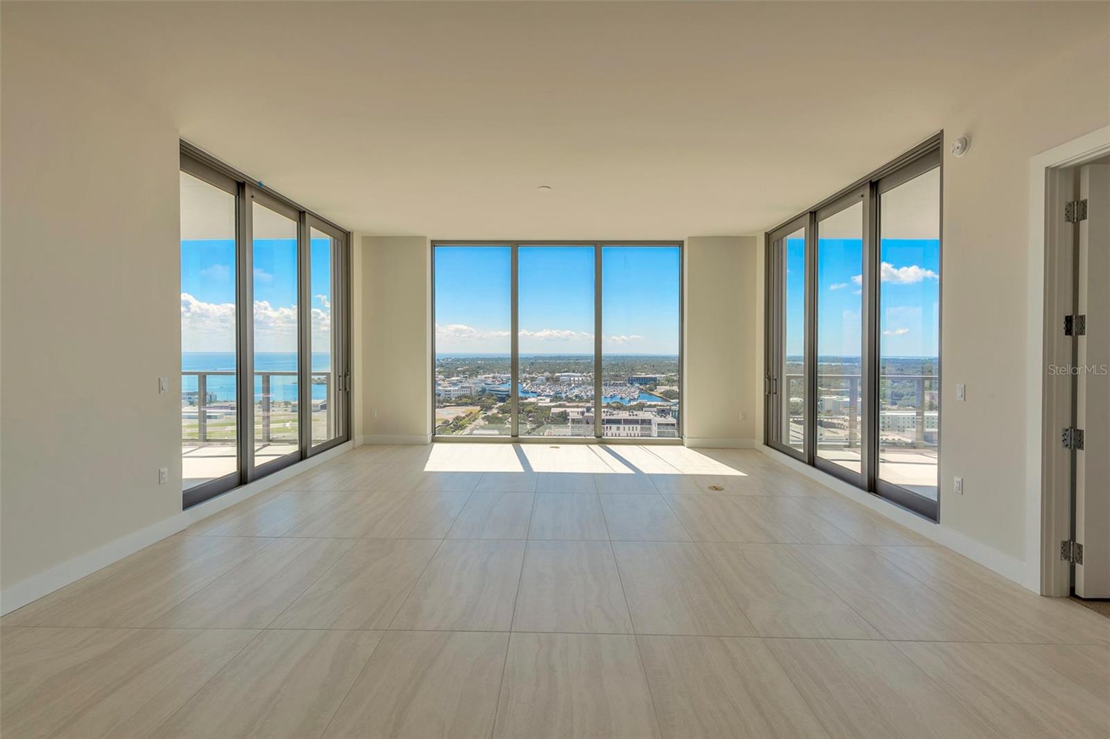 SALTAIRE ST PETERSBURG - Residential