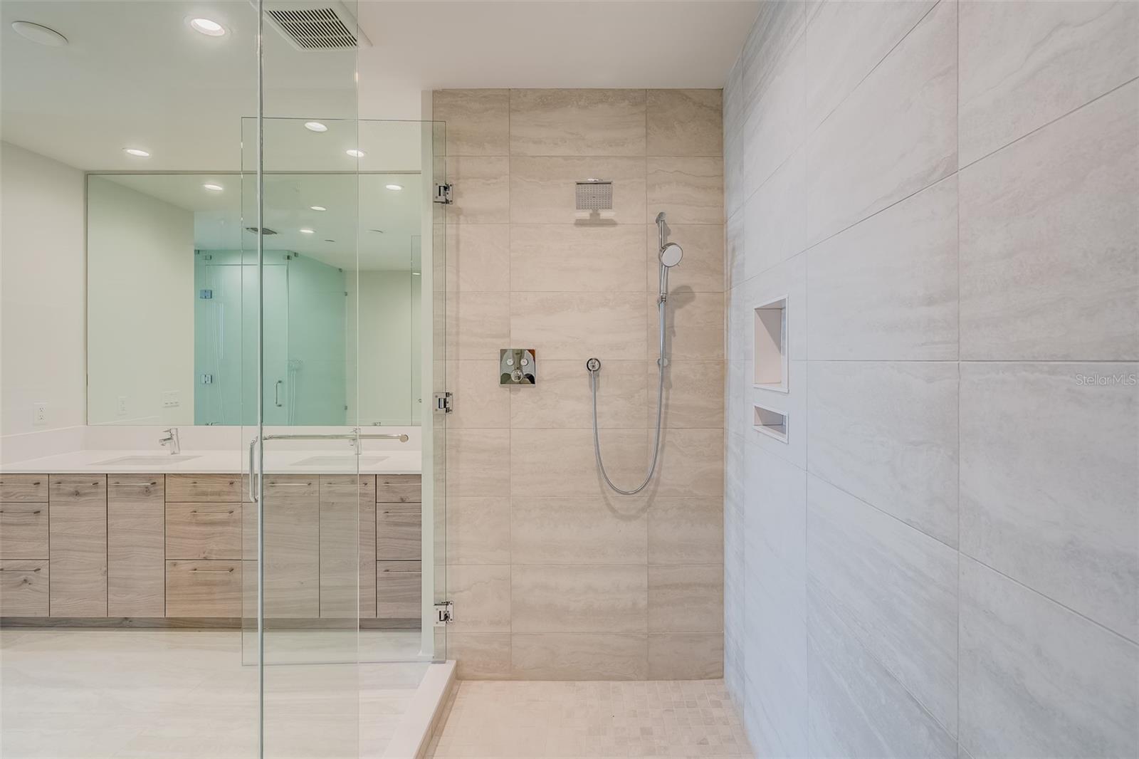 SALTAIRE ST PETERSBURG - Residential