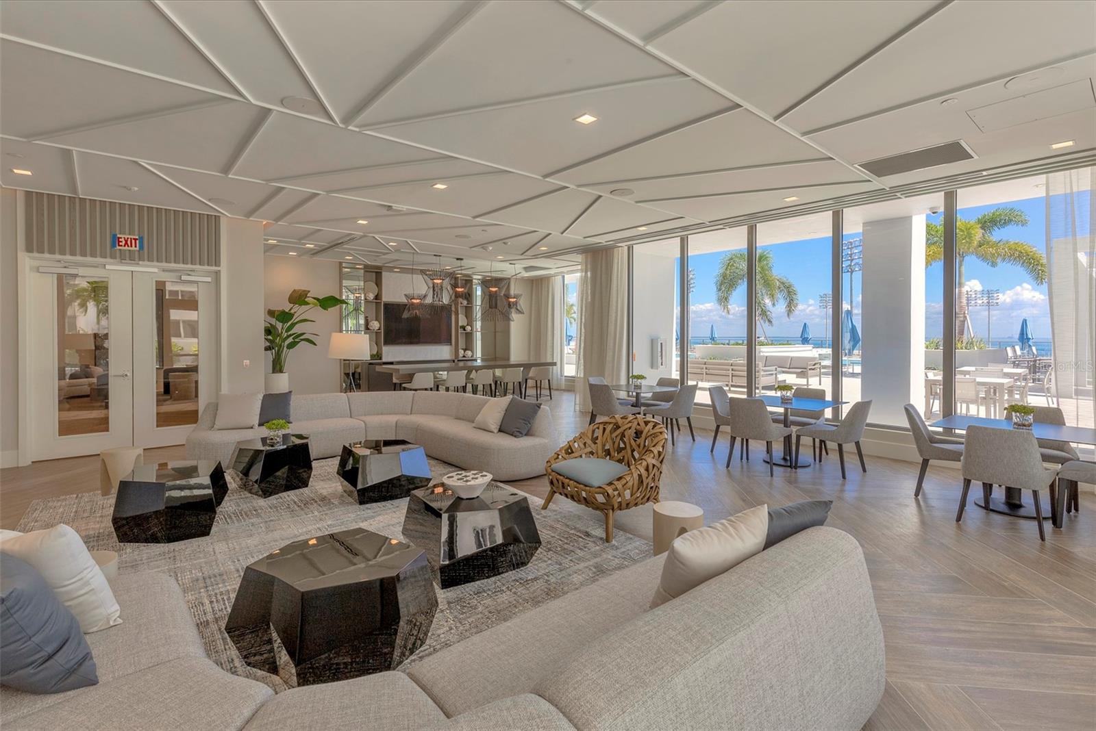 SALTAIRE ST PETERSBURG - Residential