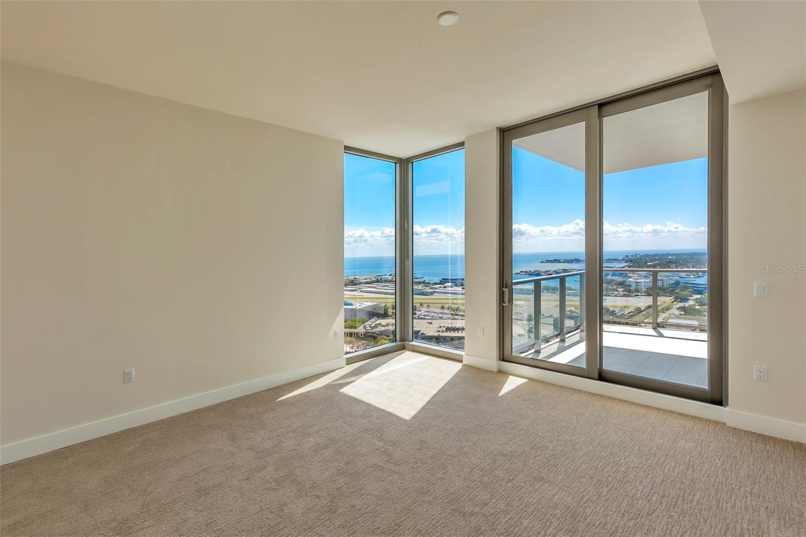 SALTAIRE ST PETERSBURG - Residential