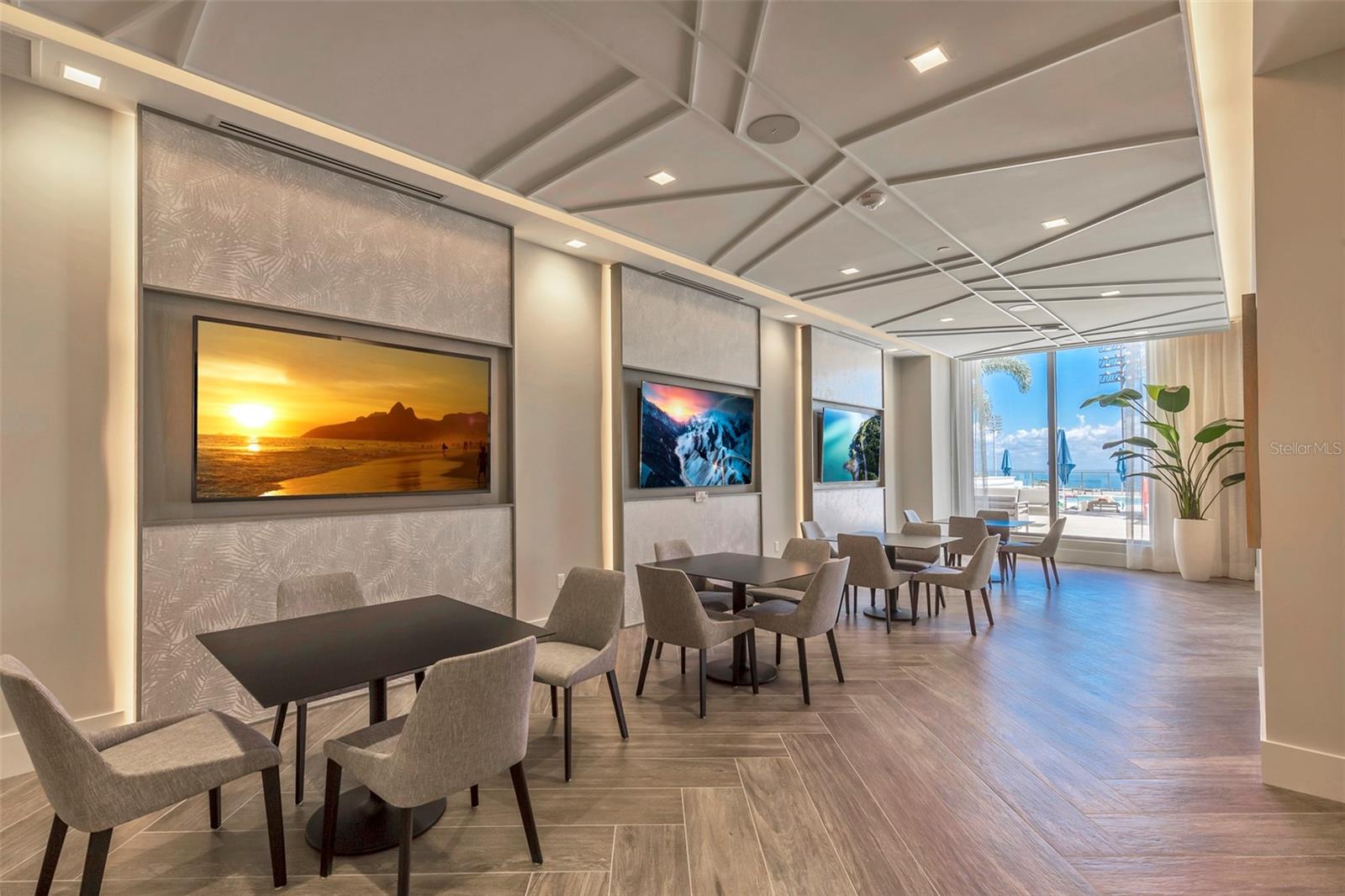 SALTAIRE ST PETERSBURG - Residential