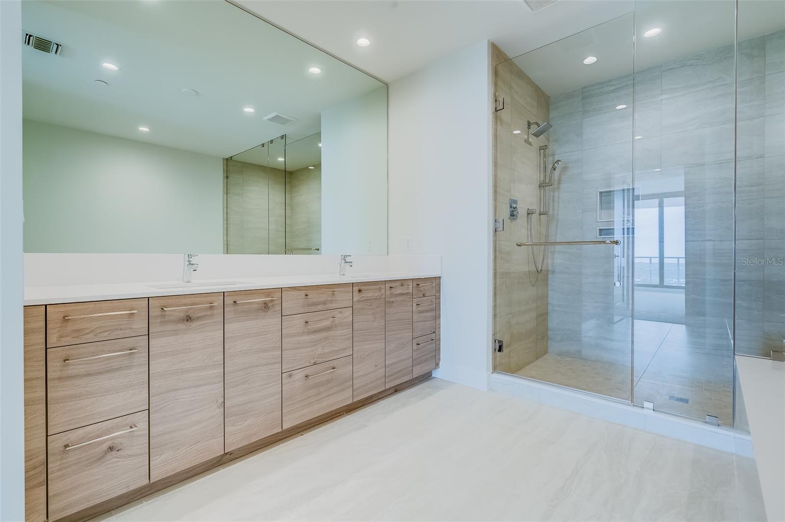 SALTAIRE ST PETERSBURG - Residential