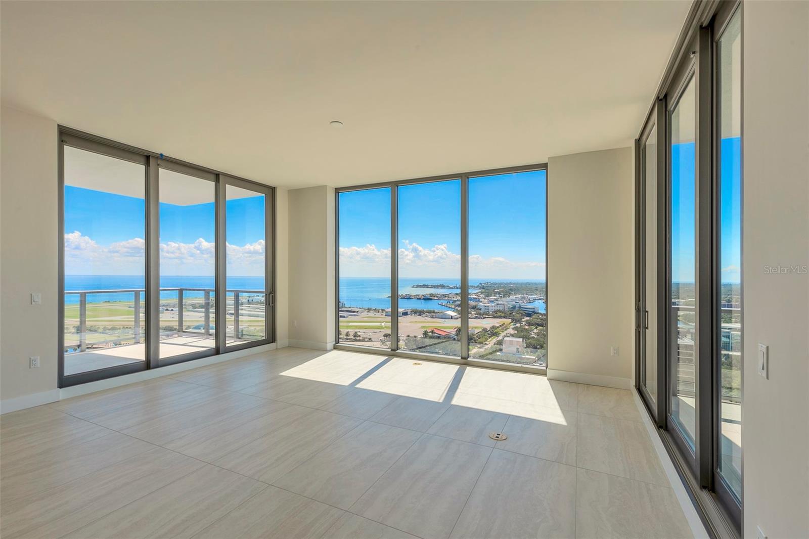 SALTAIRE ST PETERSBURG - Residential