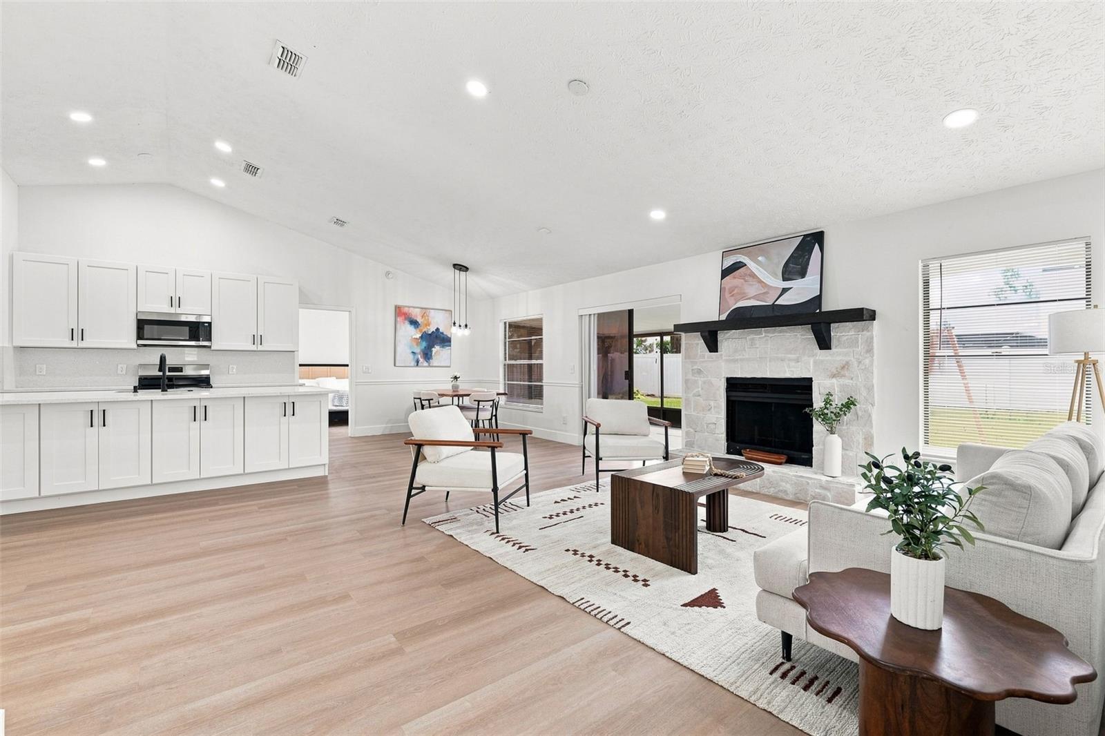 1607 OAK ARBOR LANE