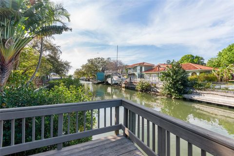 A home in TAMPA