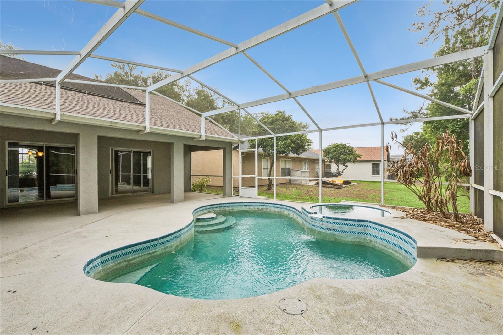 TWIN RIVERS - Residential