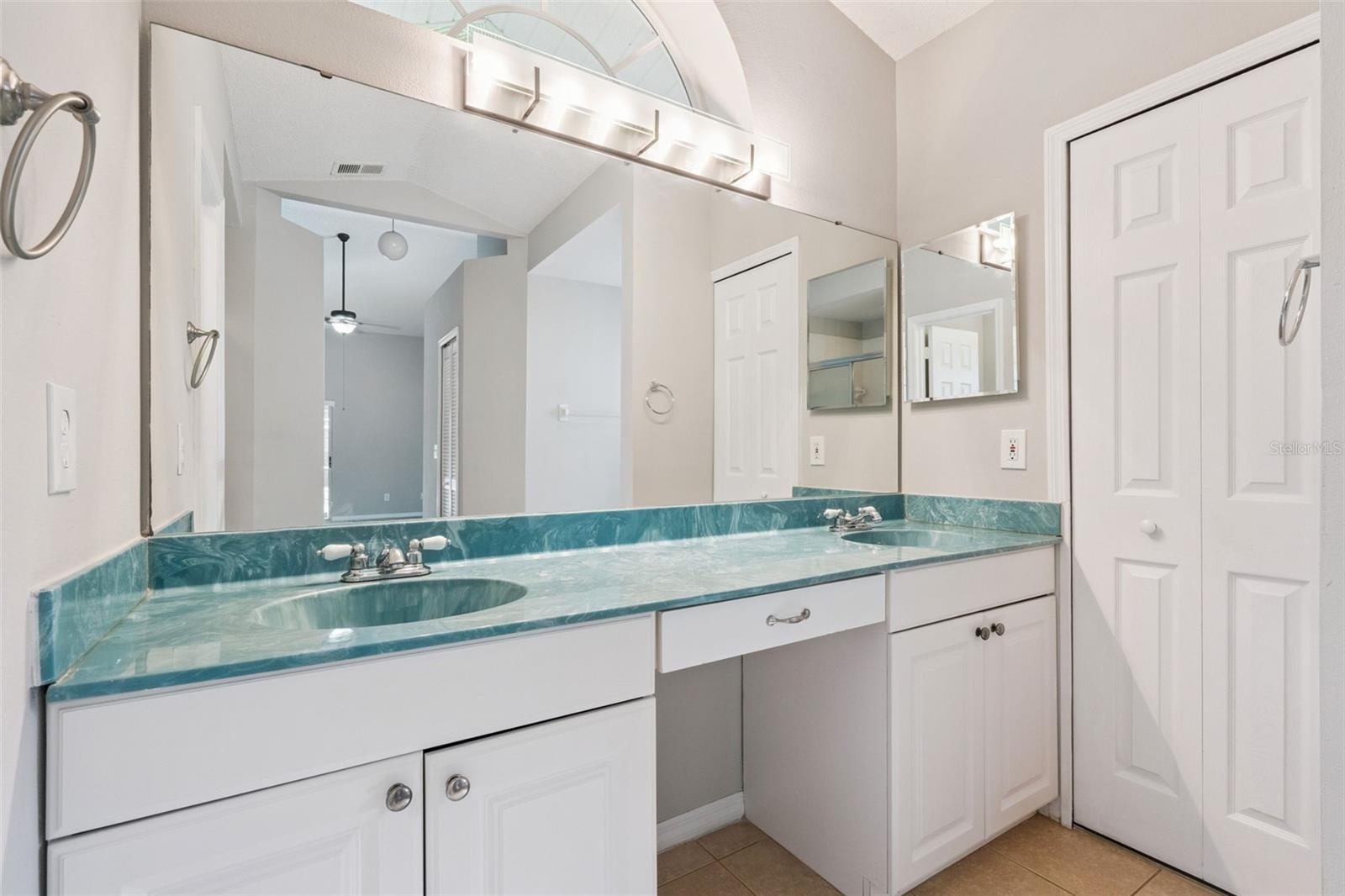 TWIN RIVERS - Residential