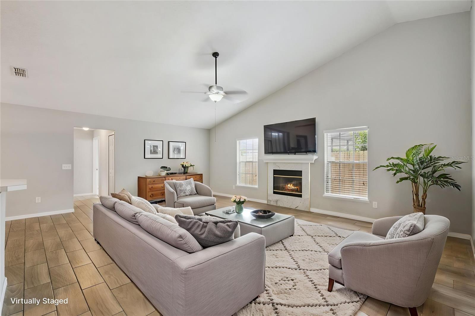 TWIN RIVERS - Residential