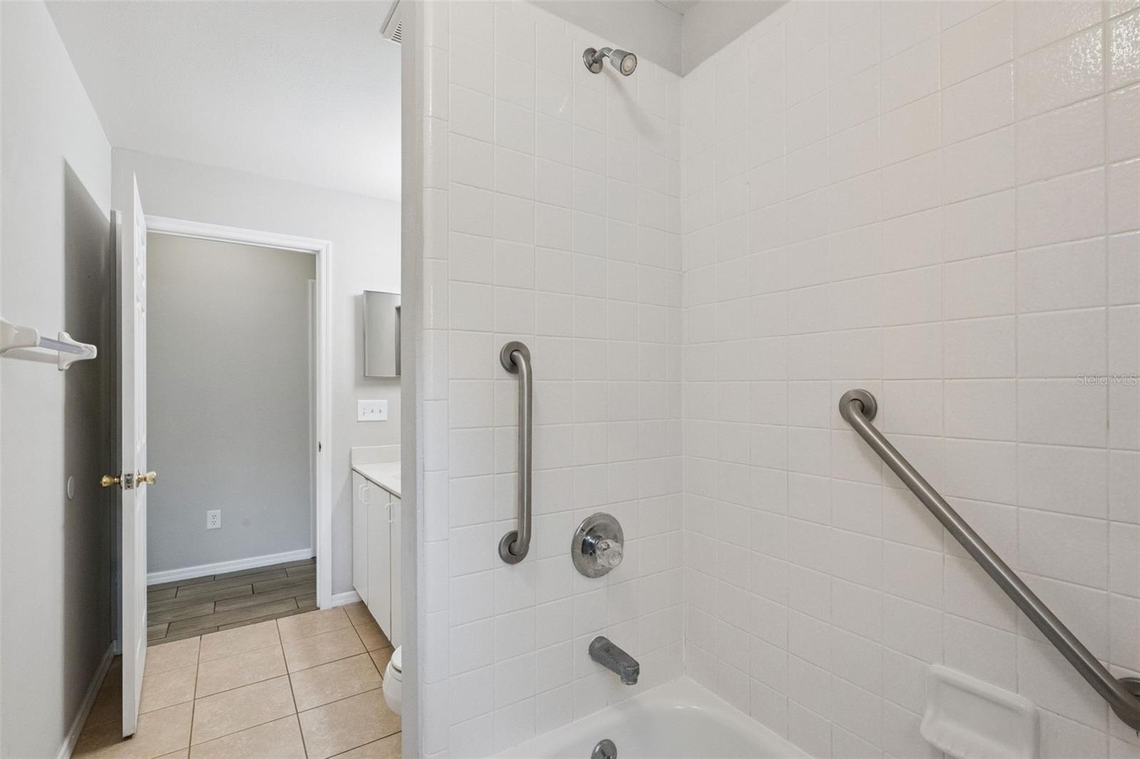 TWIN RIVERS - Residential