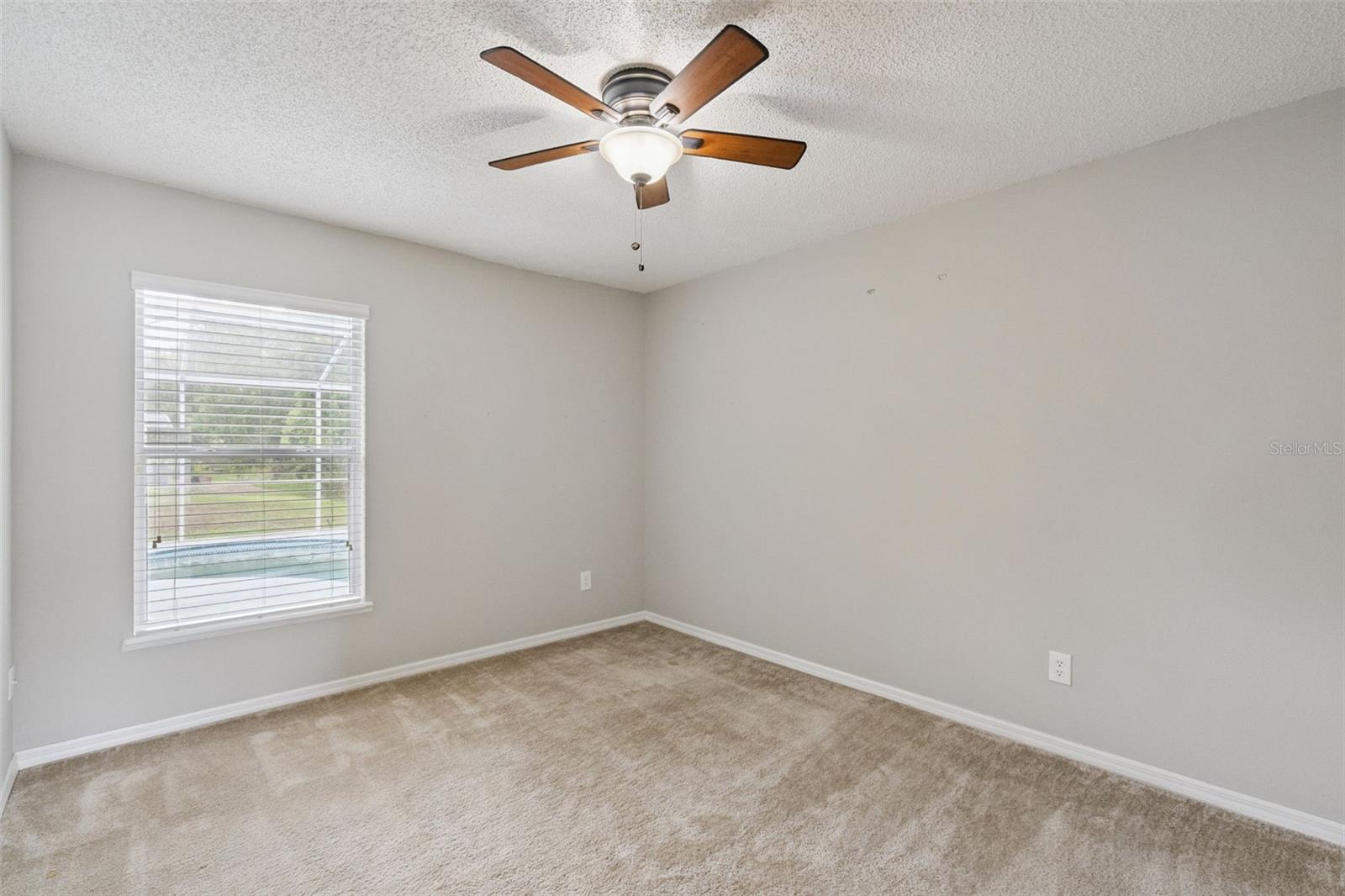 TWIN RIVERS - Residential