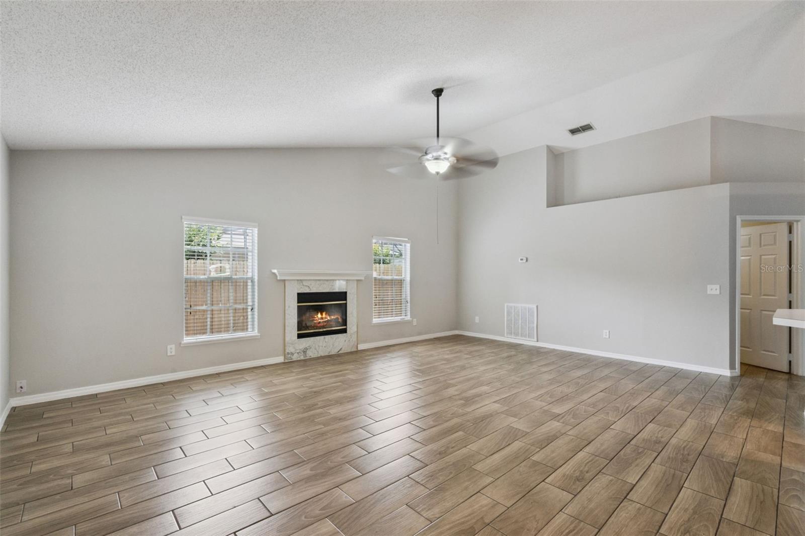 TWIN RIVERS - Residential