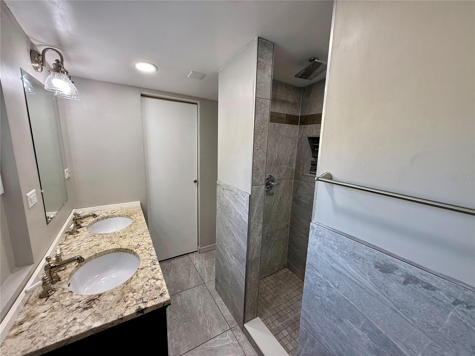 SARASOTA SPGS - Residential Lease
