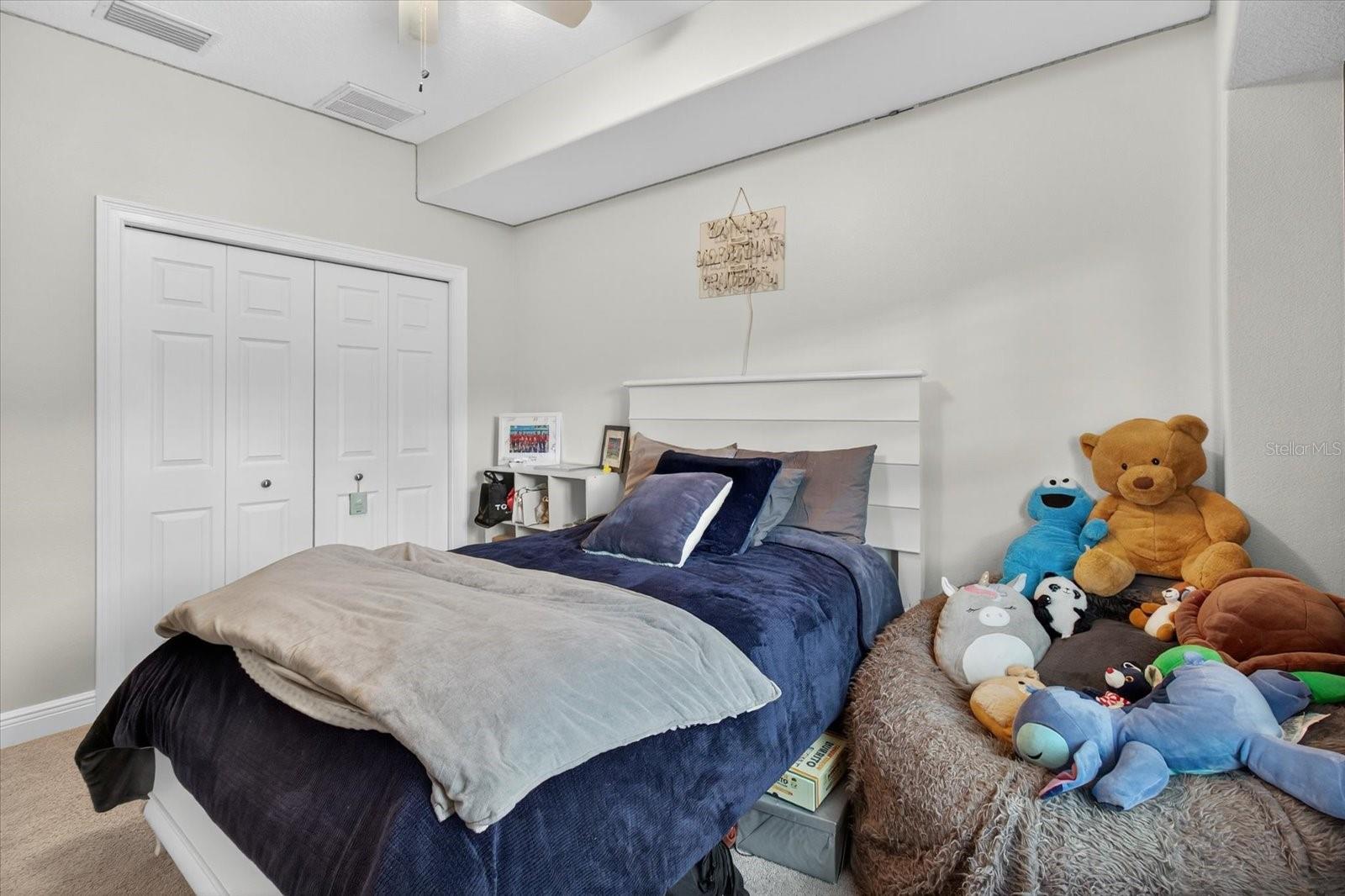 TOWNHOMES AT PELICAN POINTE - Residential