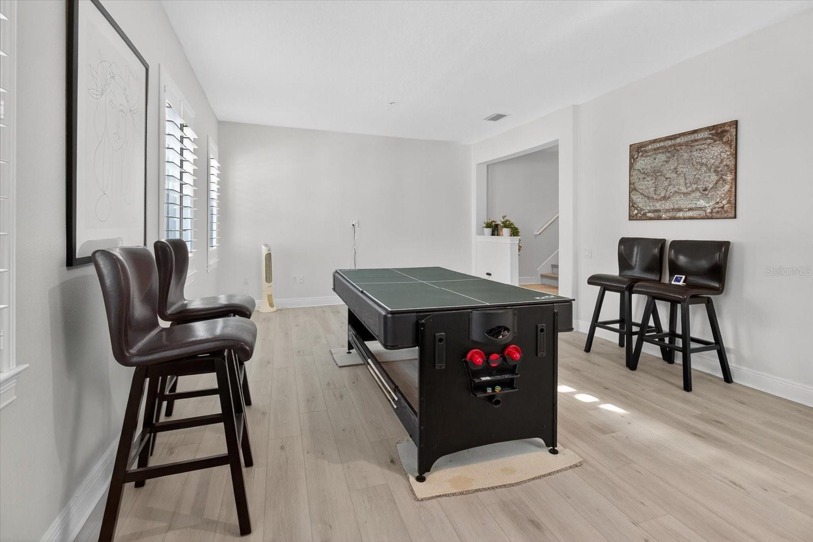 TOWNHOMES AT PELICAN POINTE - Residential