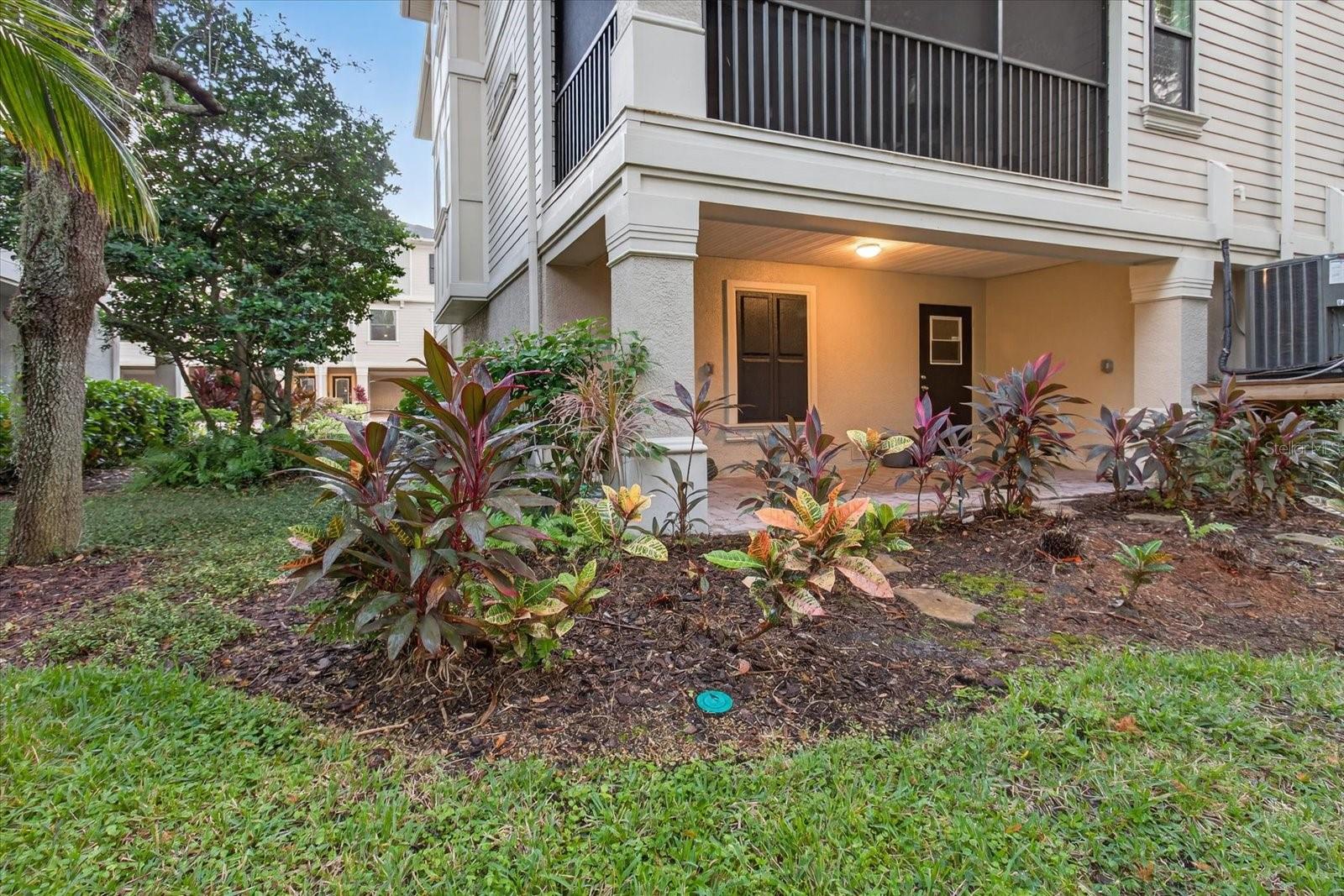 TOWNHOMES AT PELICAN POINTE - Residential