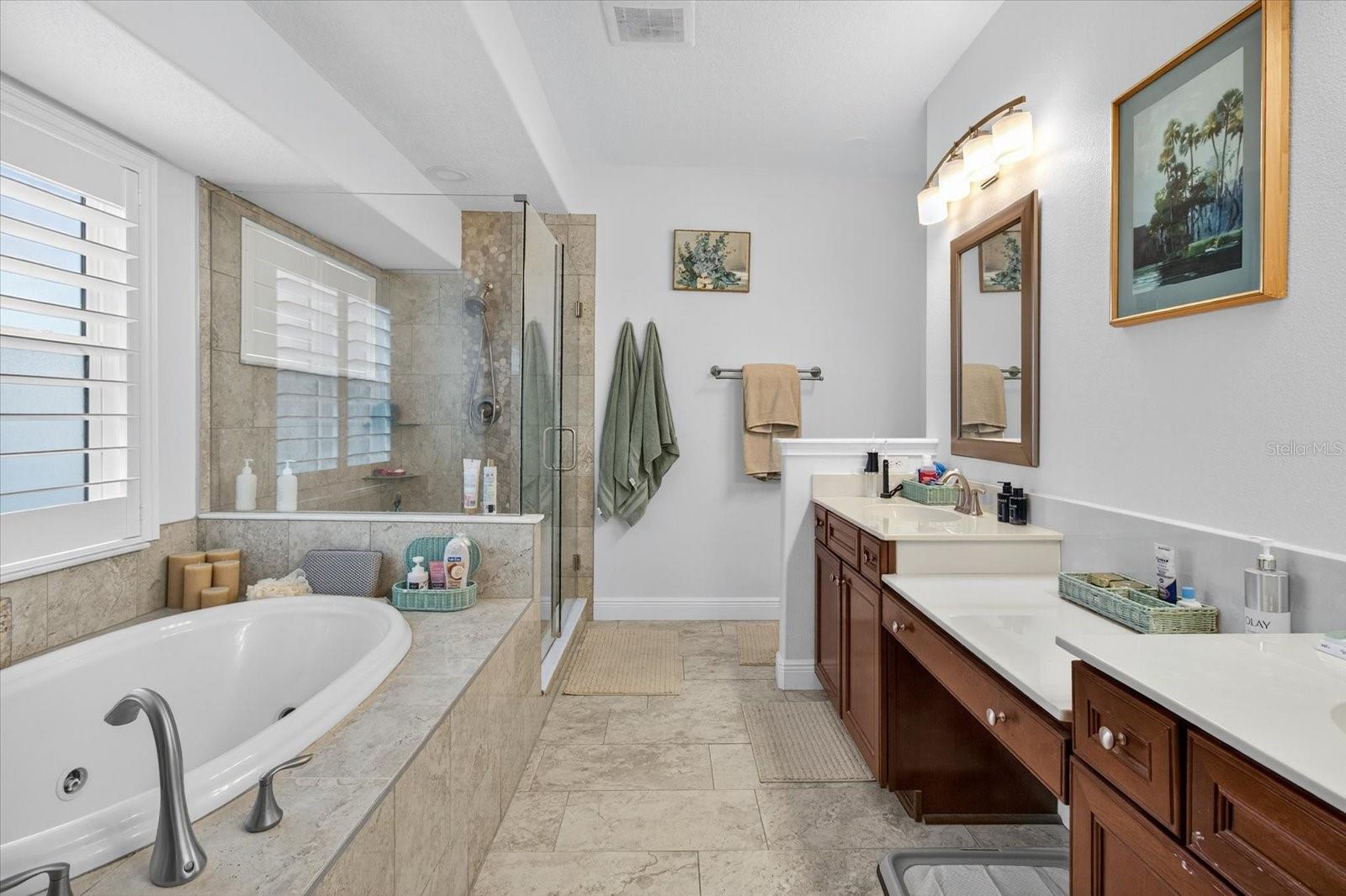 TOWNHOMES AT PELICAN POINTE - Residential