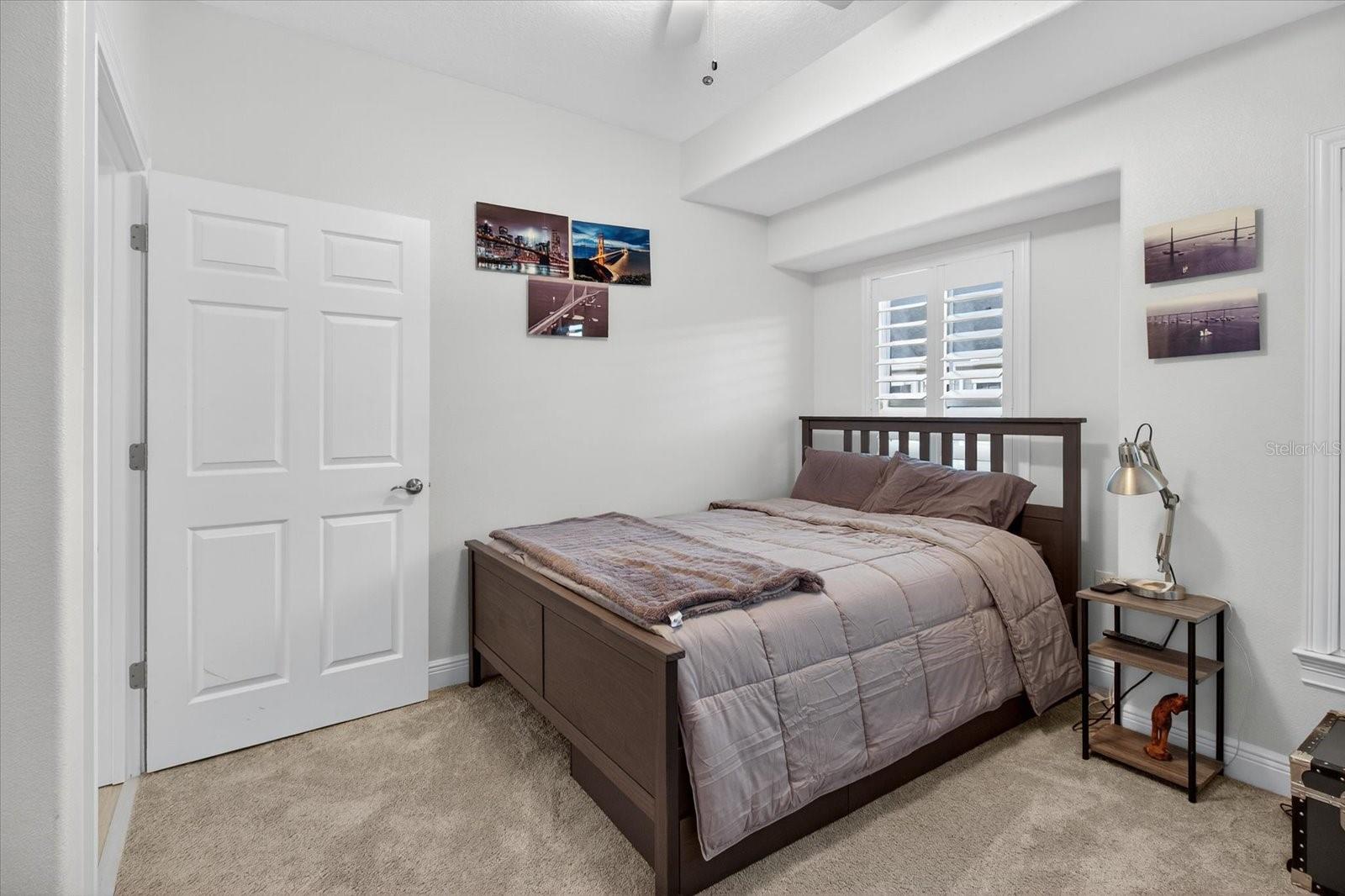 TOWNHOMES AT PELICAN POINTE - Residential