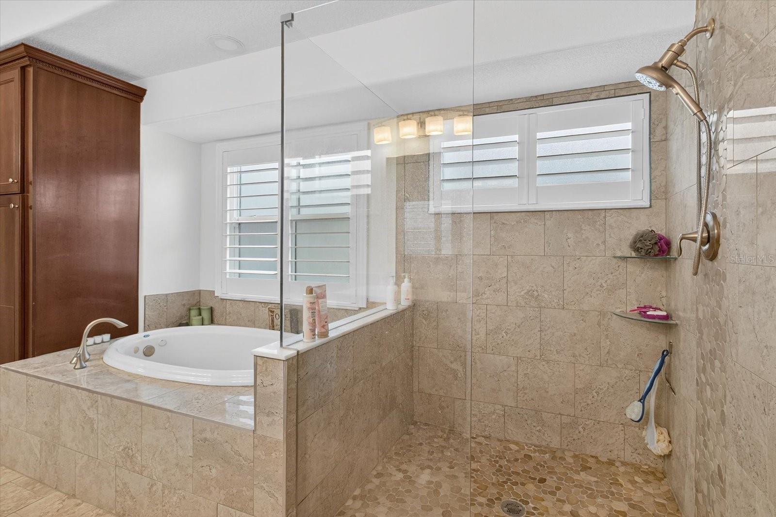 TOWNHOMES AT PELICAN POINTE - Residential