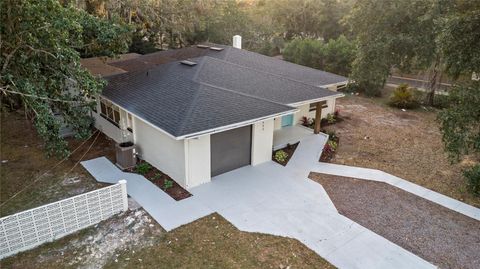 A home in WINTER HAVEN