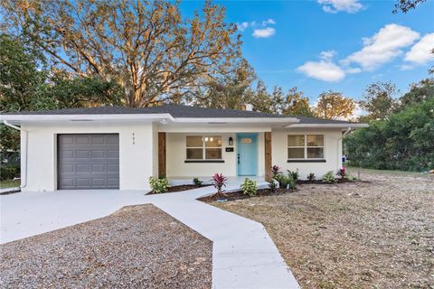 A home in WINTER HAVEN