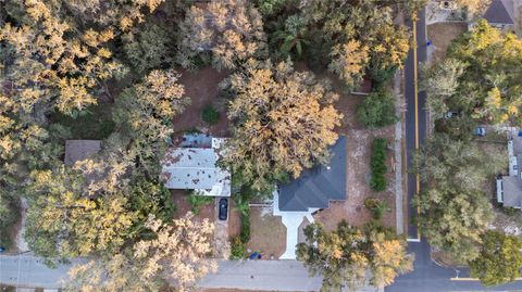 A home in WINTER HAVEN