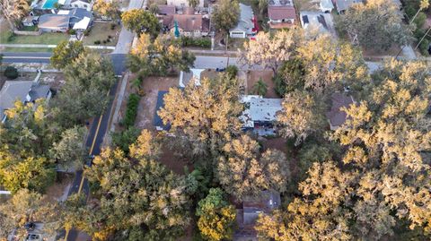 A home in WINTER HAVEN