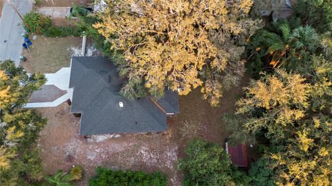 A home in WINTER HAVEN