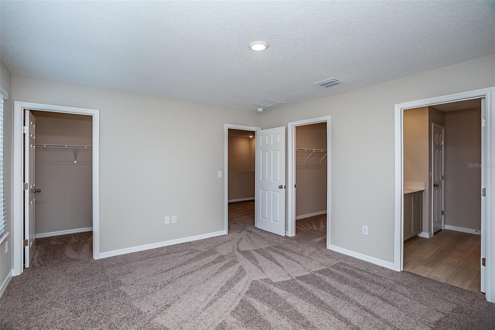 1743 VANILLA STREET