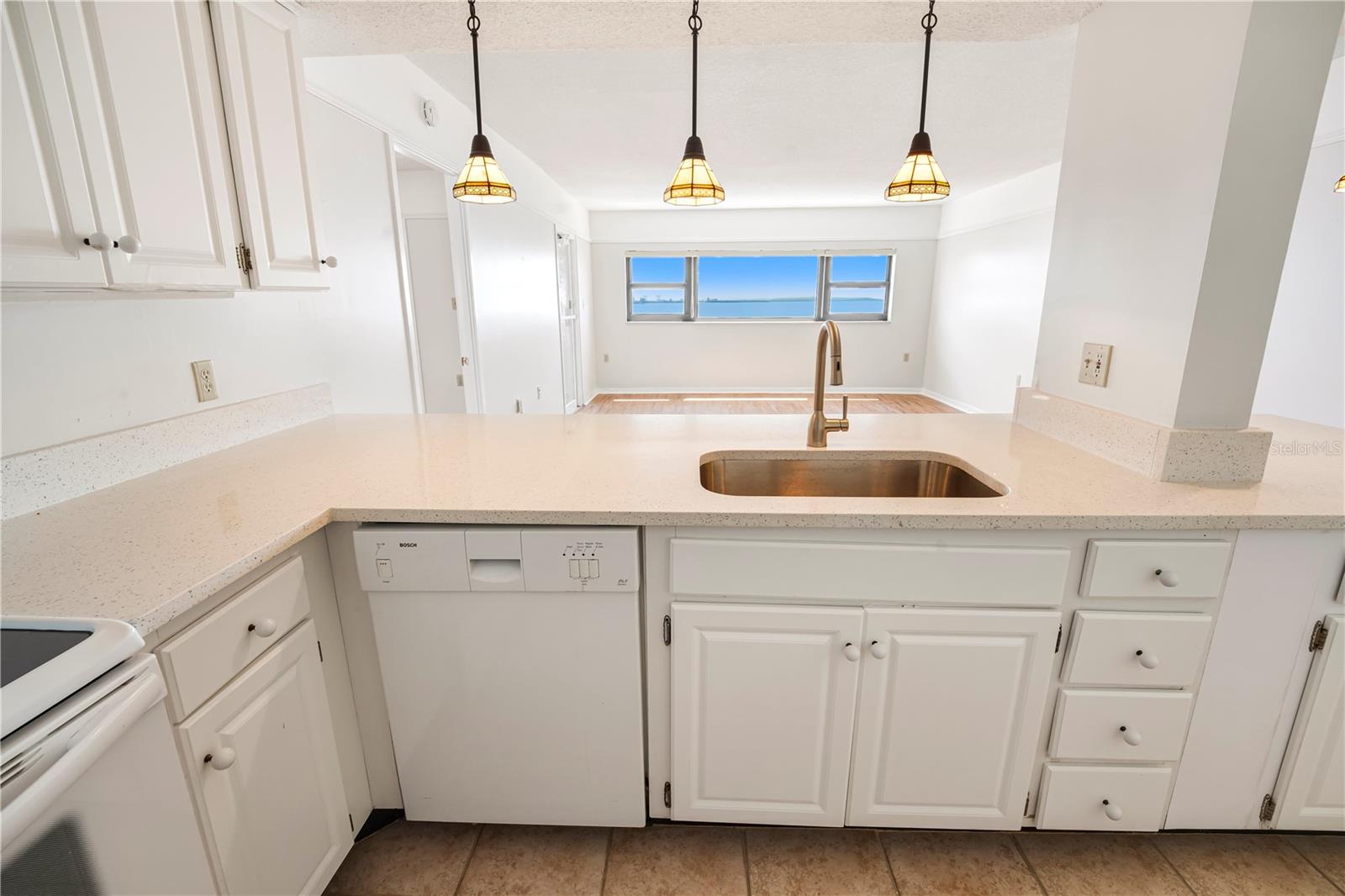4141 BAYSHORE BOULEVARD 602