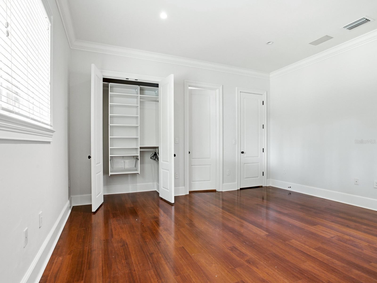 HENDERSON BEACH - Residential