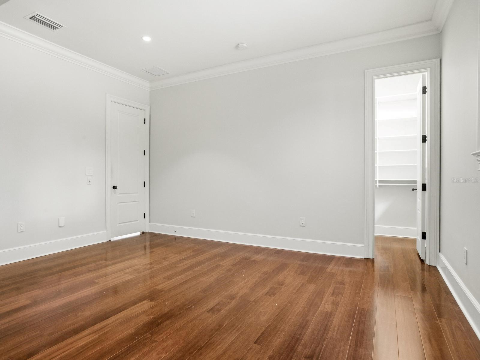 HENDERSON BEACH - Residential