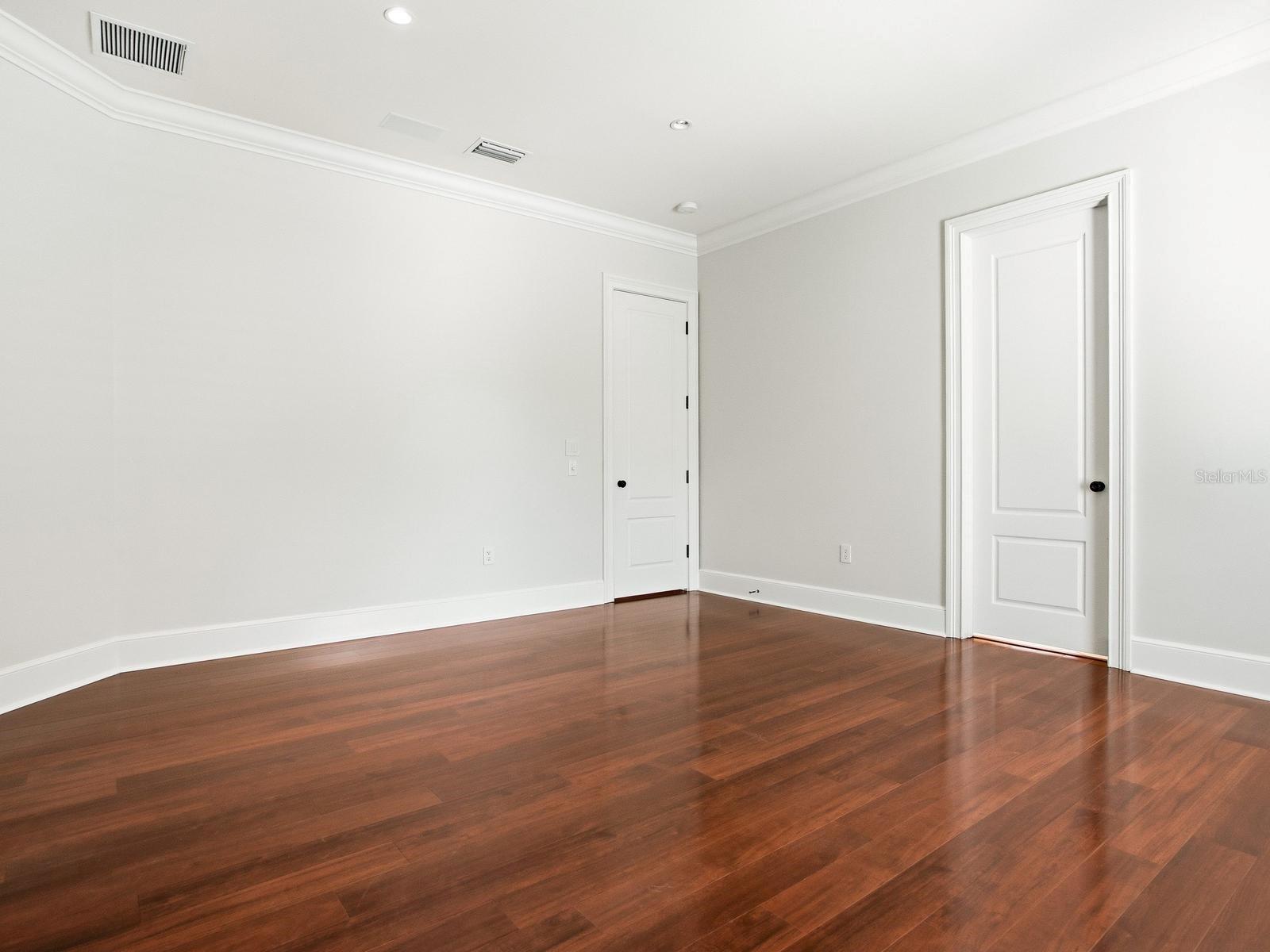 HENDERSON BEACH - Residential